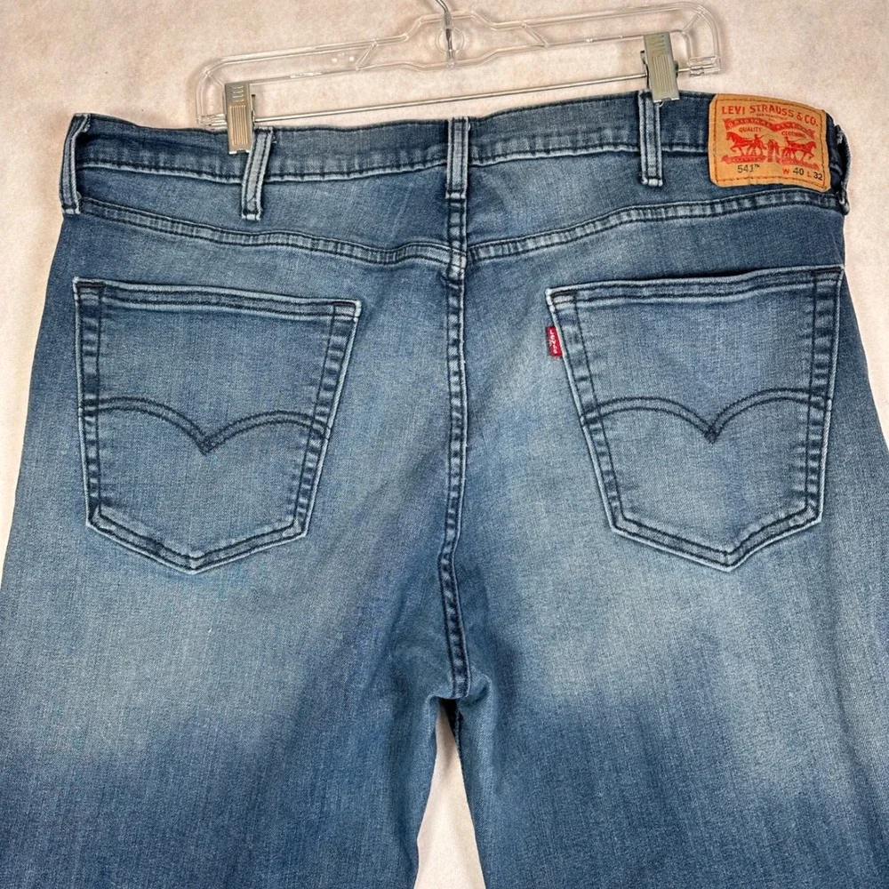 Levi's Jeans Mens 40x32 541 Athletic Taper Blue Good Stretch Denim